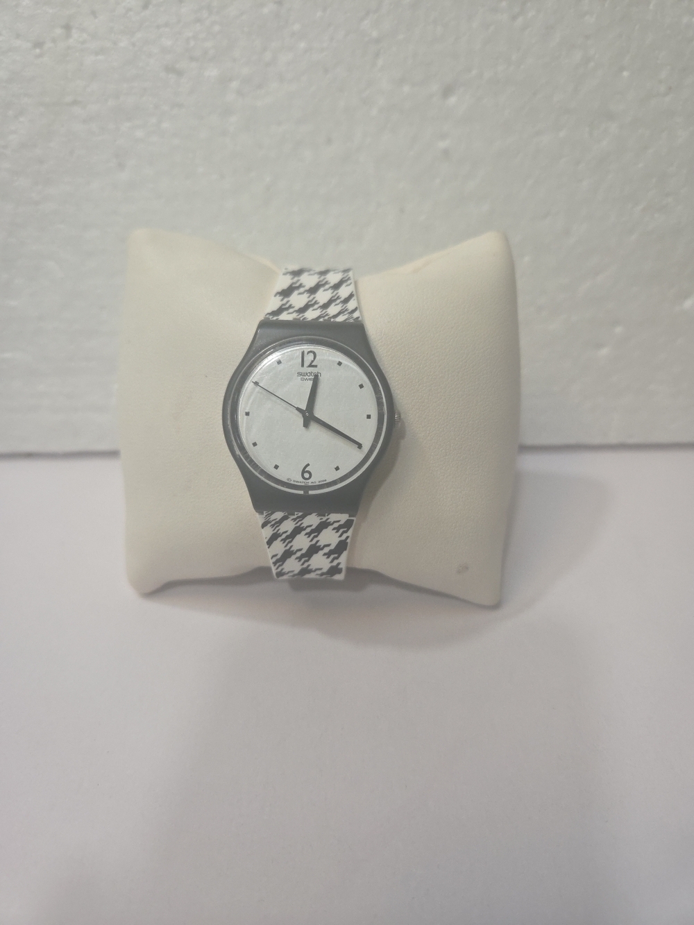 Swatch Black Case with White Strap Watch Back GB248